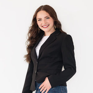 Meet your Posher, Claudia